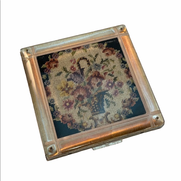 Vintage Fifth Ave Rex Flower sq Compact Powder - Picture 2 of 8